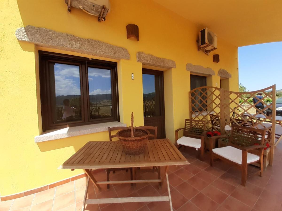 Agriturismo Campesi Casale Tra Le Vigne Aglientu Eksteriør bilde