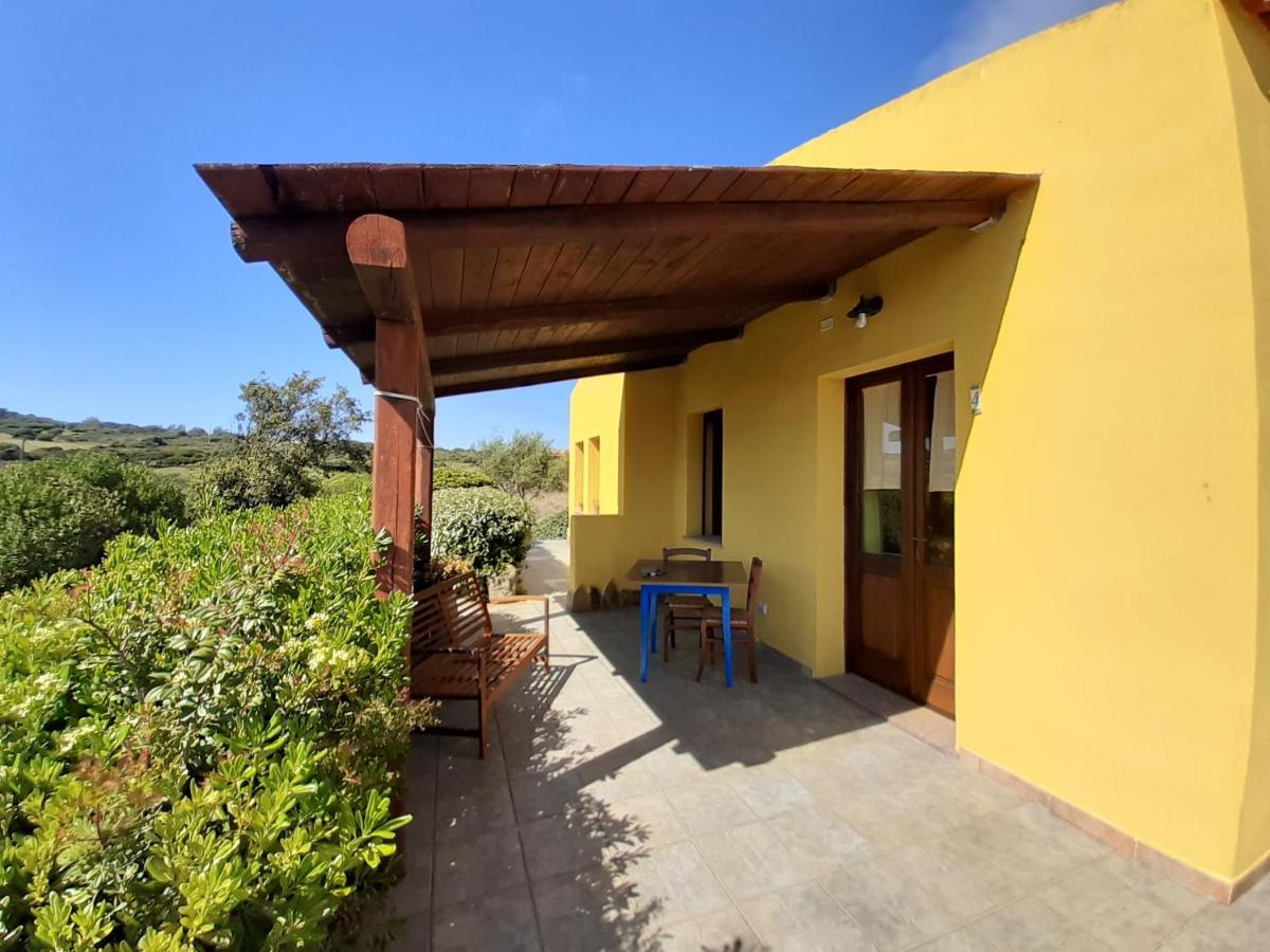 Agriturismo Campesi Casale Tra Le Vigne Aglientu Eksteriør bilde
