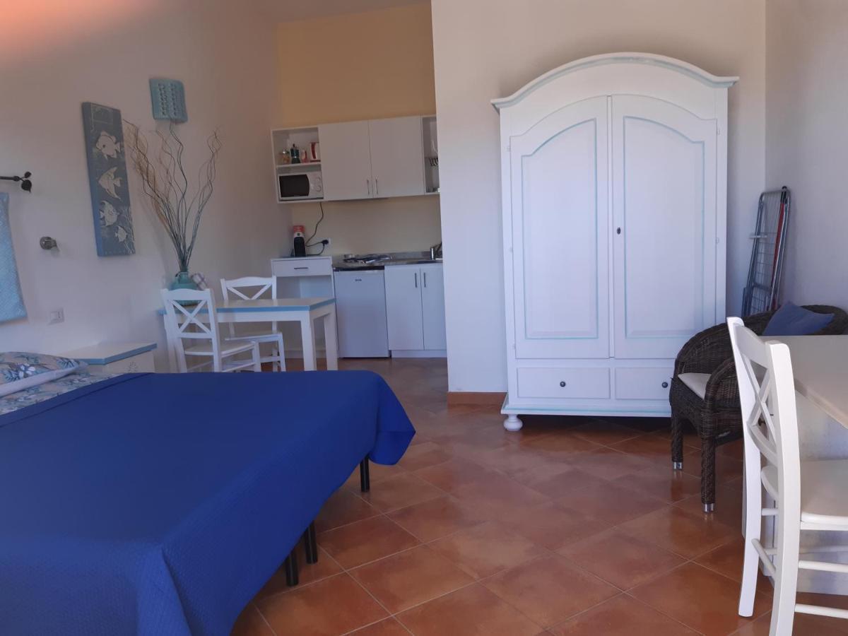 Agriturismo Campesi Casale Tra Le Vigne Aglientu Eksteriør bilde