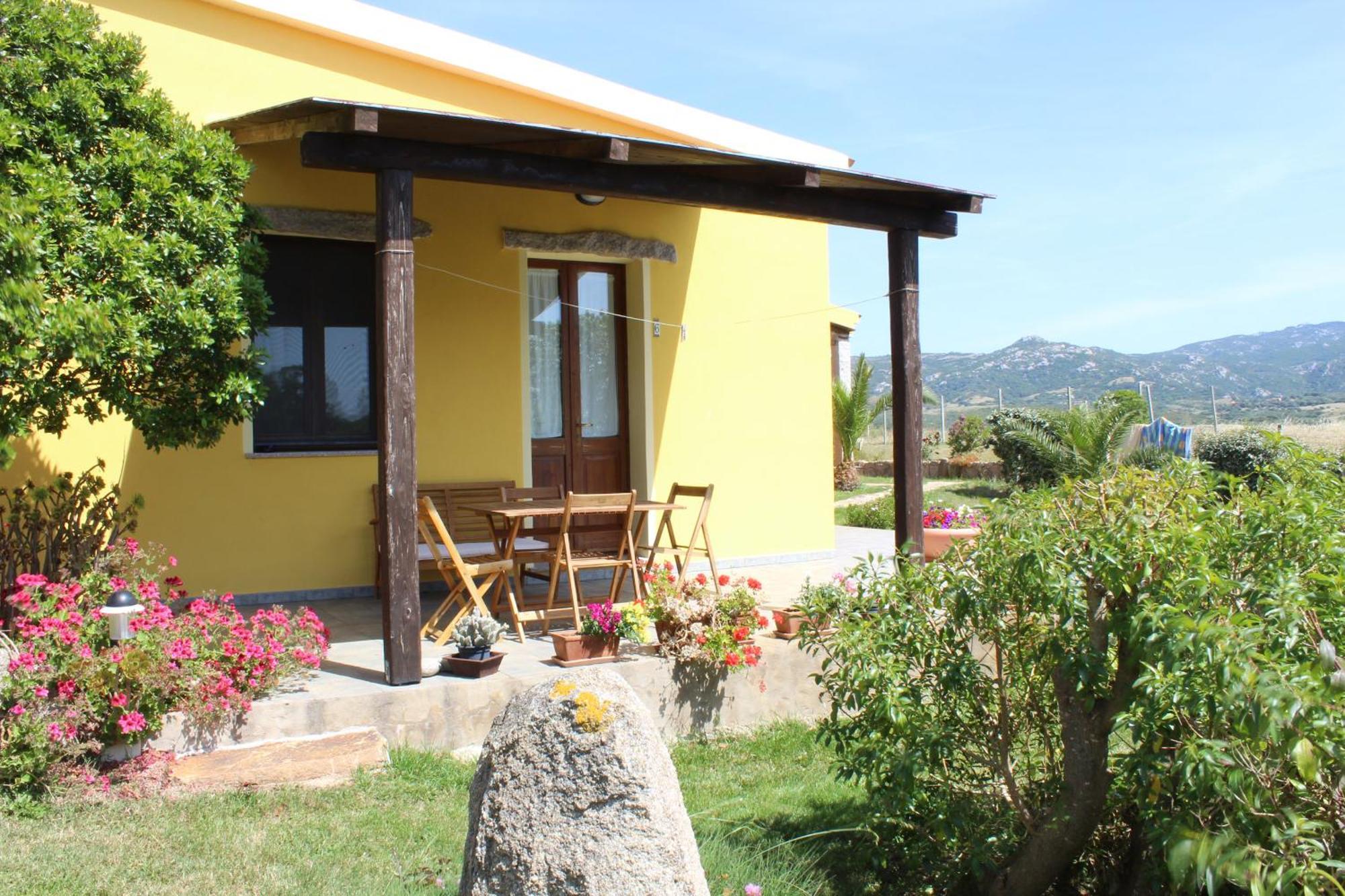 Agriturismo Campesi Casale Tra Le Vigne Aglientu Eksteriør bilde