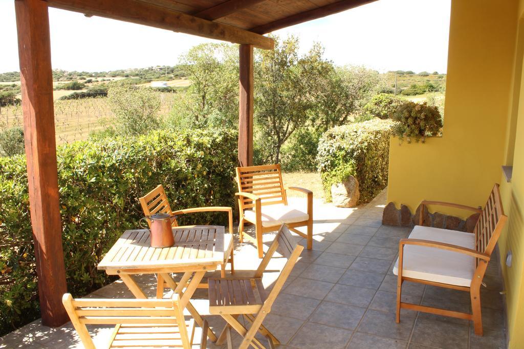 Agriturismo Campesi Casale Tra Le Vigne Aglientu Eksteriør bilde