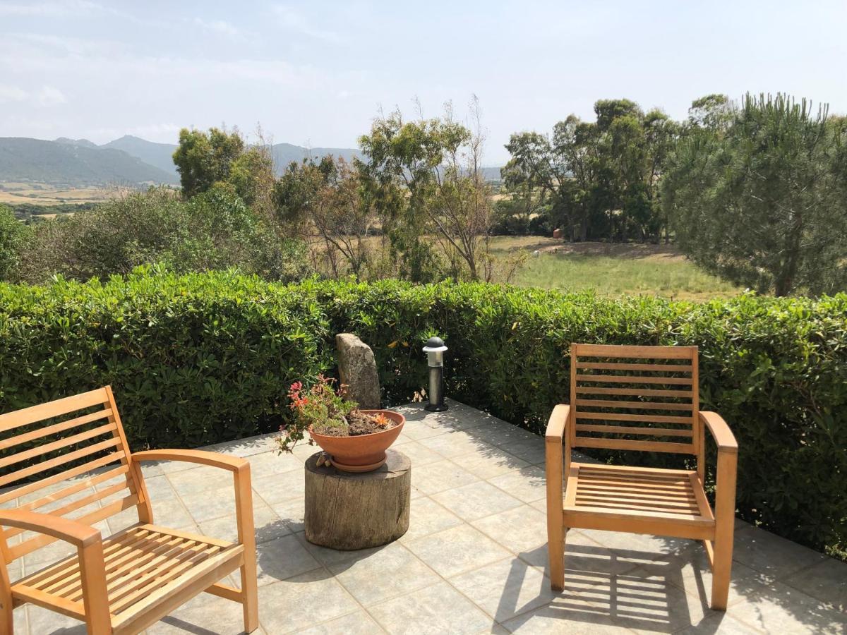 Agriturismo Campesi Casale Tra Le Vigne Aglientu Eksteriør bilde