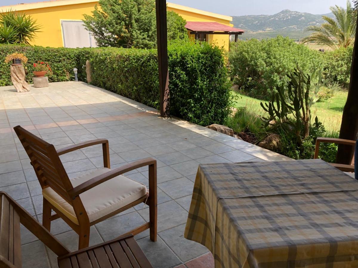 Agriturismo Campesi Casale Tra Le Vigne Aglientu Eksteriør bilde